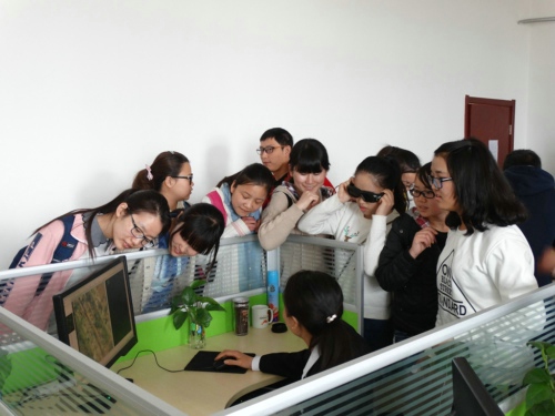 陕西科技大学师生一行到陕核西北测绘院参观学习